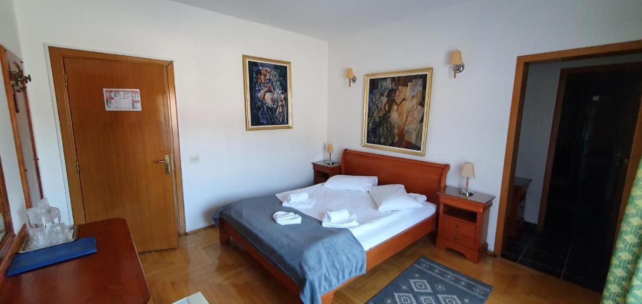 Pensiunea Alpin Predeal Esterno foto