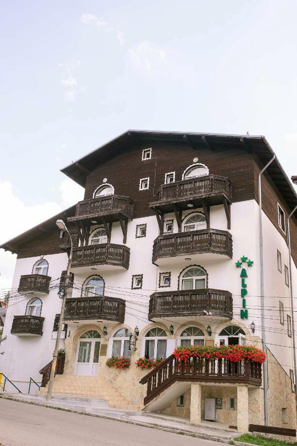 Pensiunea Alpin Predeal Esterno foto
